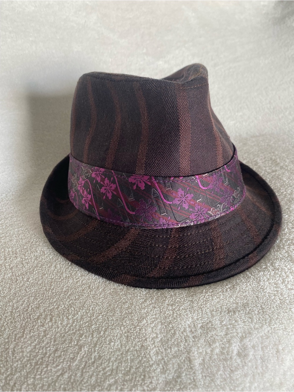 Goorin Bros 1333 Minna Fedora Hat Brown Striped Burgundy Floral Band Size L - XL